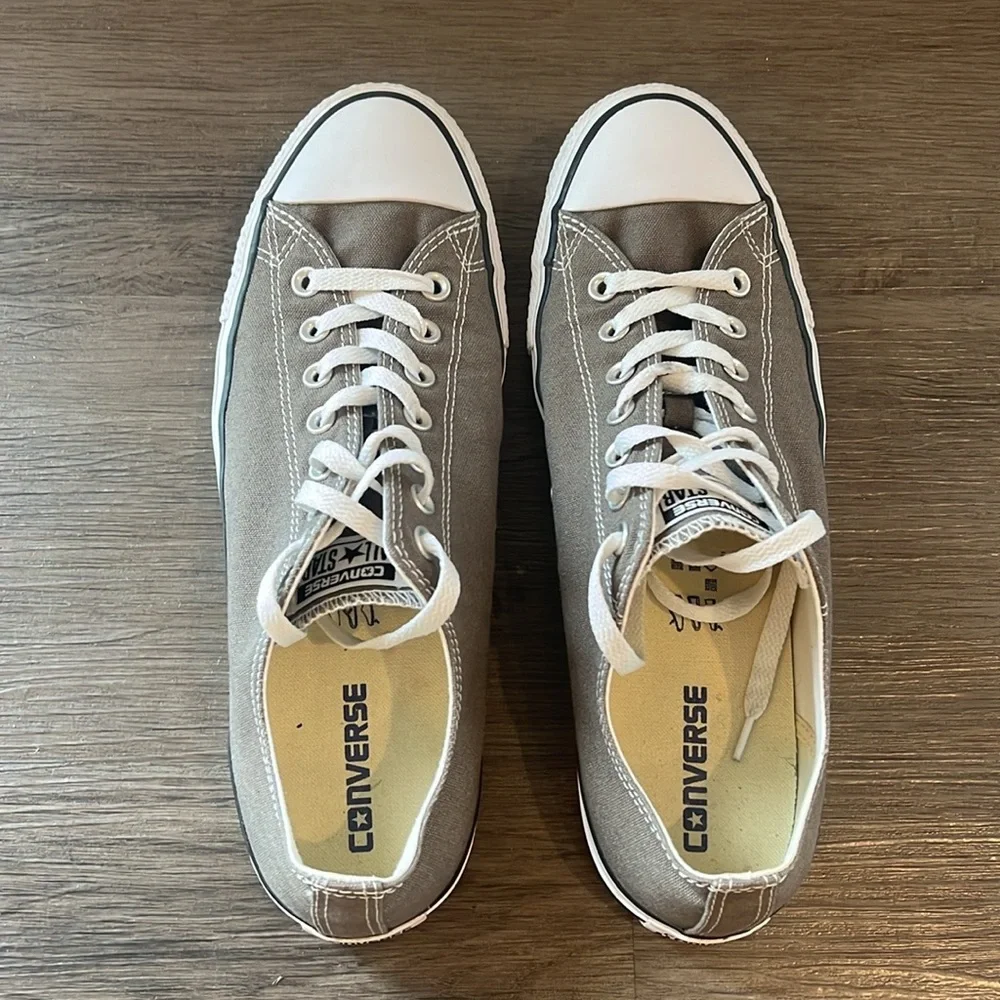 Converse Low-Top Sneakers in Gray and White - Picture 4 of 6